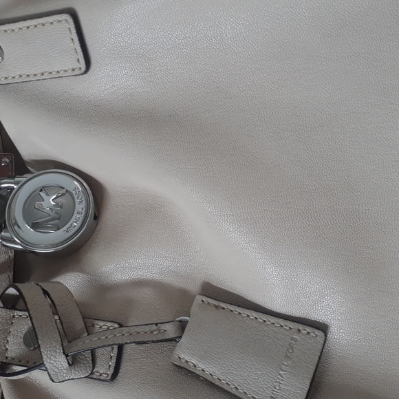 Michael Kors Bag - Picture 4 of 7